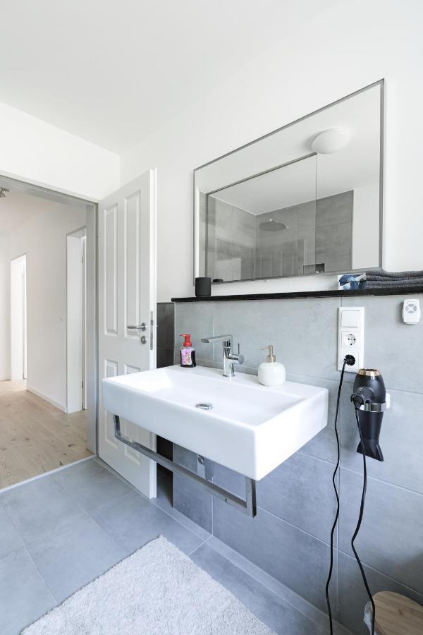 Grosse Gemuetliche Wohnung Mit Waldblick Cologne Exterior photo